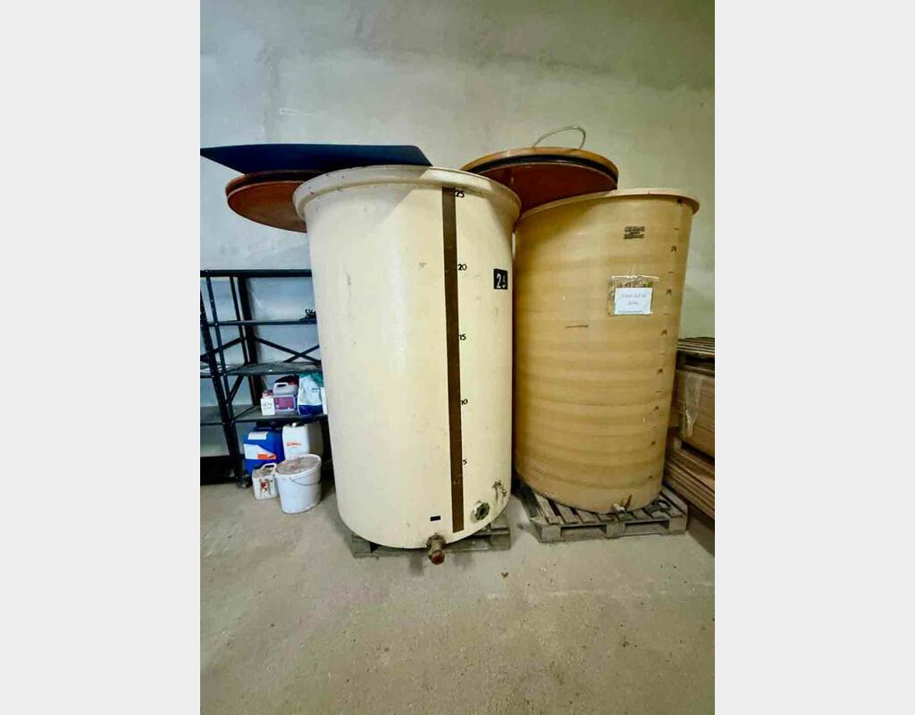 Fibreglass tank - Floating lid - Flat bottom