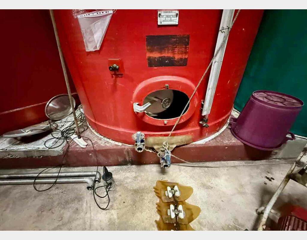 Fibreglass tank - Flat bottom with baffle