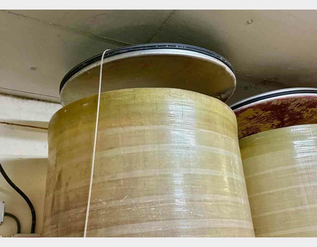 Fibreglass tank - Floating lid - Flat bottom with baffle