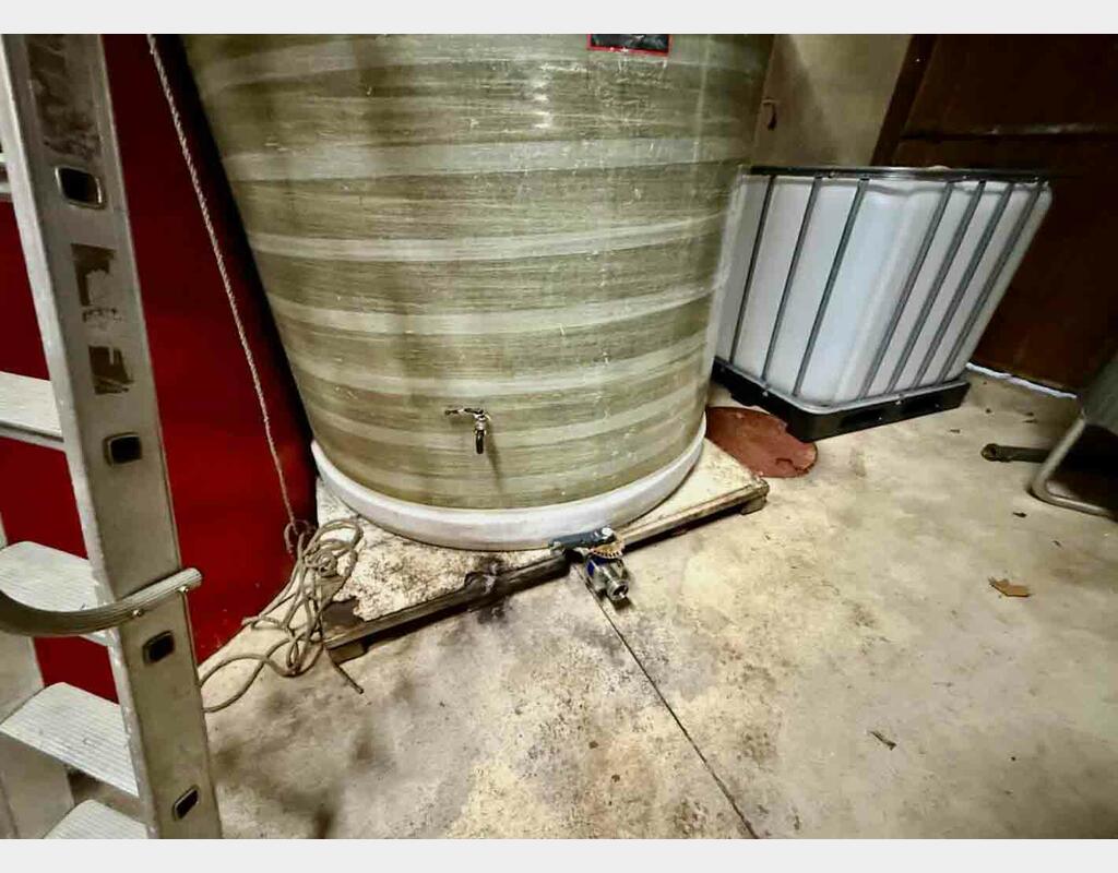 Fibreglass tank - Floating lid - Flat bottom with baffle