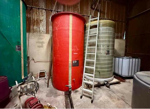 Fibreglass tank - Floating lid - Flat bottom