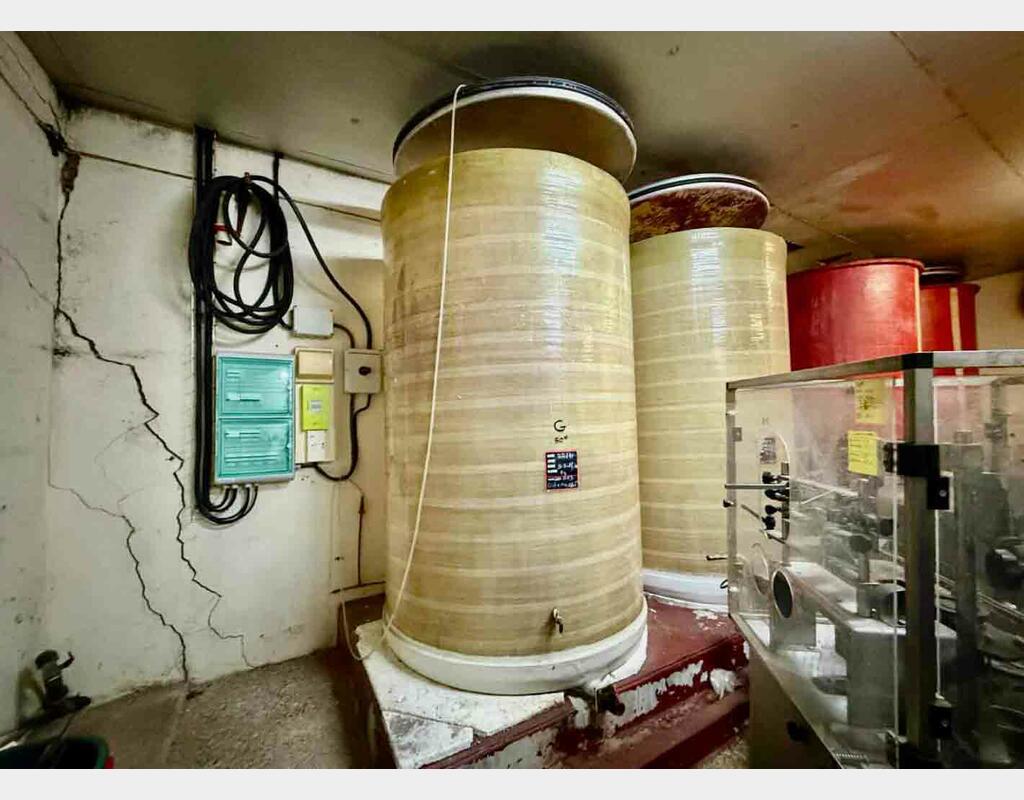 Fibreglass tank - Floating lid - Flat bottom with baffle