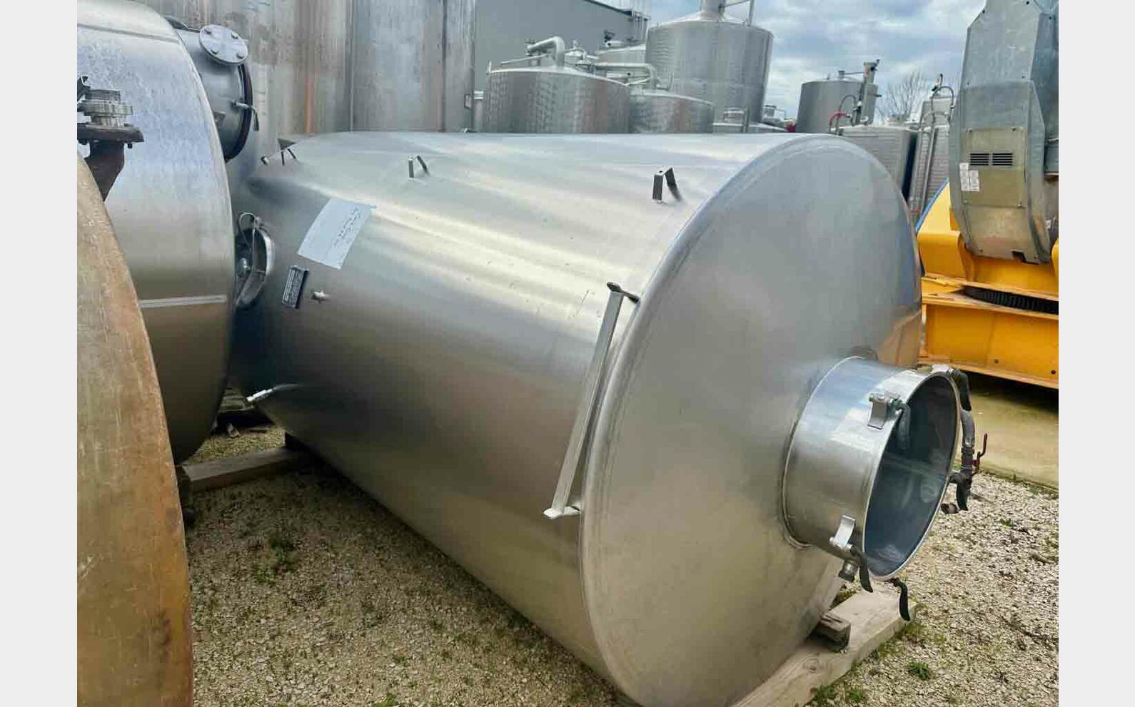Cuve inox 304 thermor&eacute;gul&eacute;e sur pieds 50 HL (5 000 litres) CHASTEL