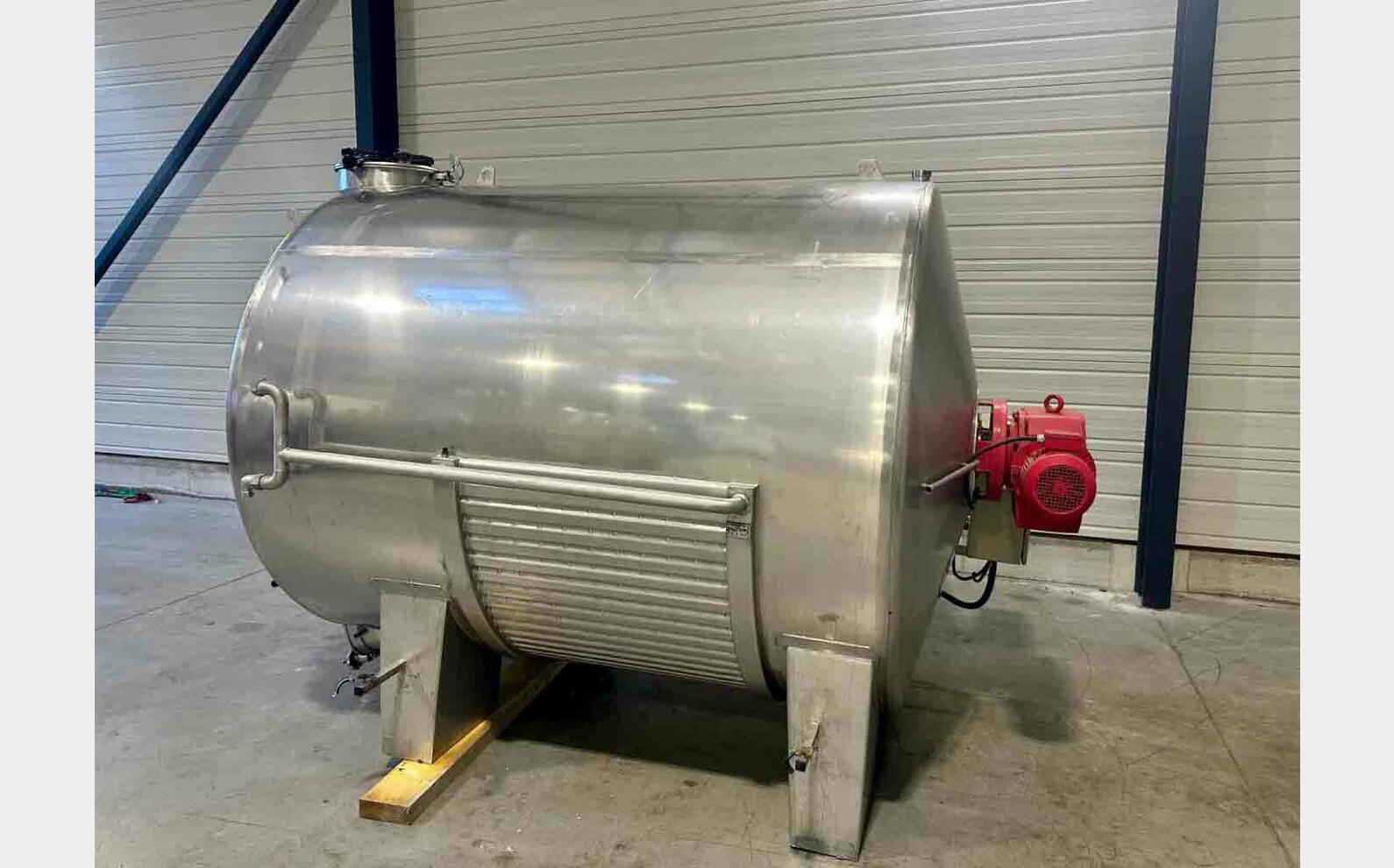 Cuve inox 316L horizontale ROTOMATIC 58 HL (5 800 litres) 3C