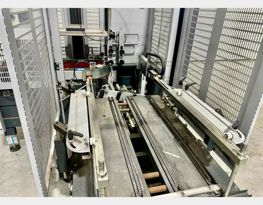 Formeuse de carton SIAT - F344-SX - Ann&eacute;e 2009