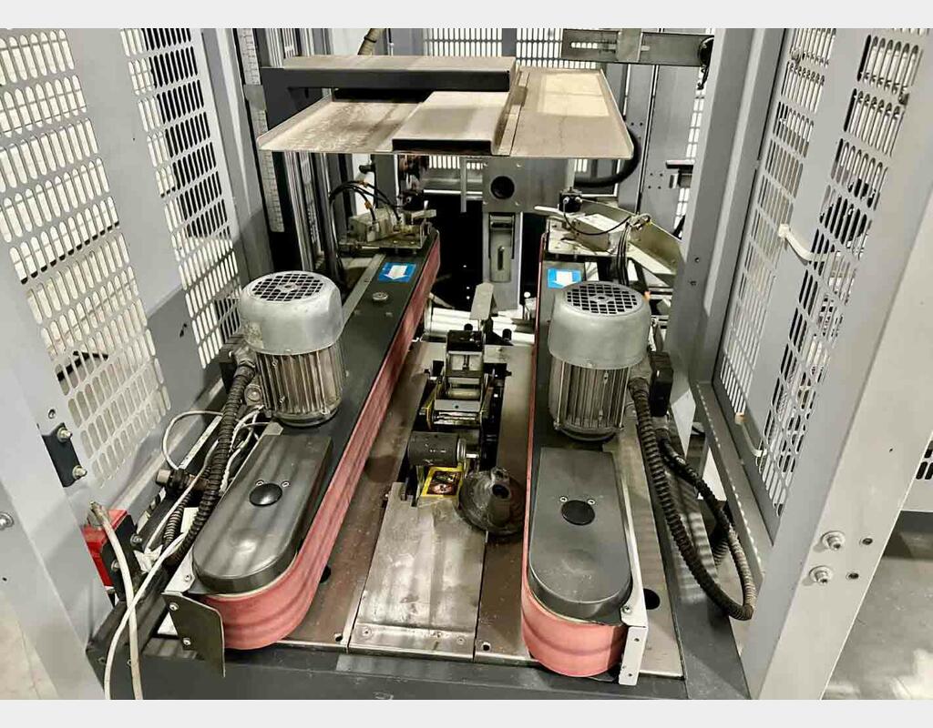 Formeuse de carton SIAT - F344-SX - Ann&eacute;e 2009