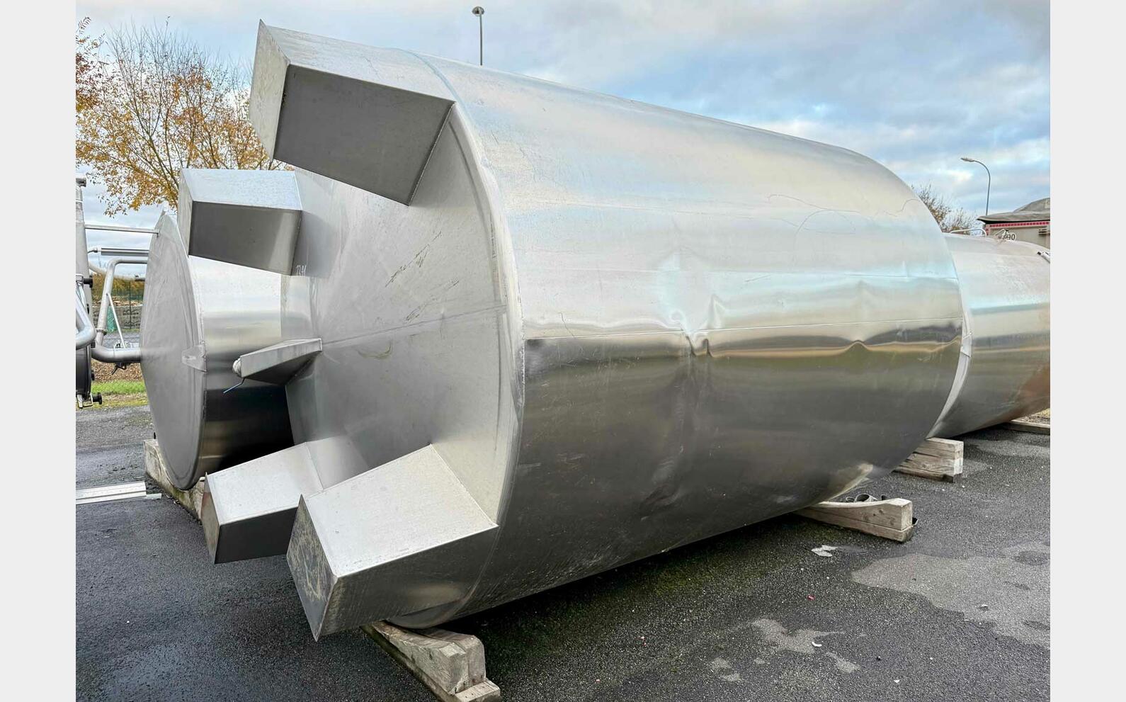 Cuve inox 304 - Ferm&eacute;e 140 HL (14 000 litres)