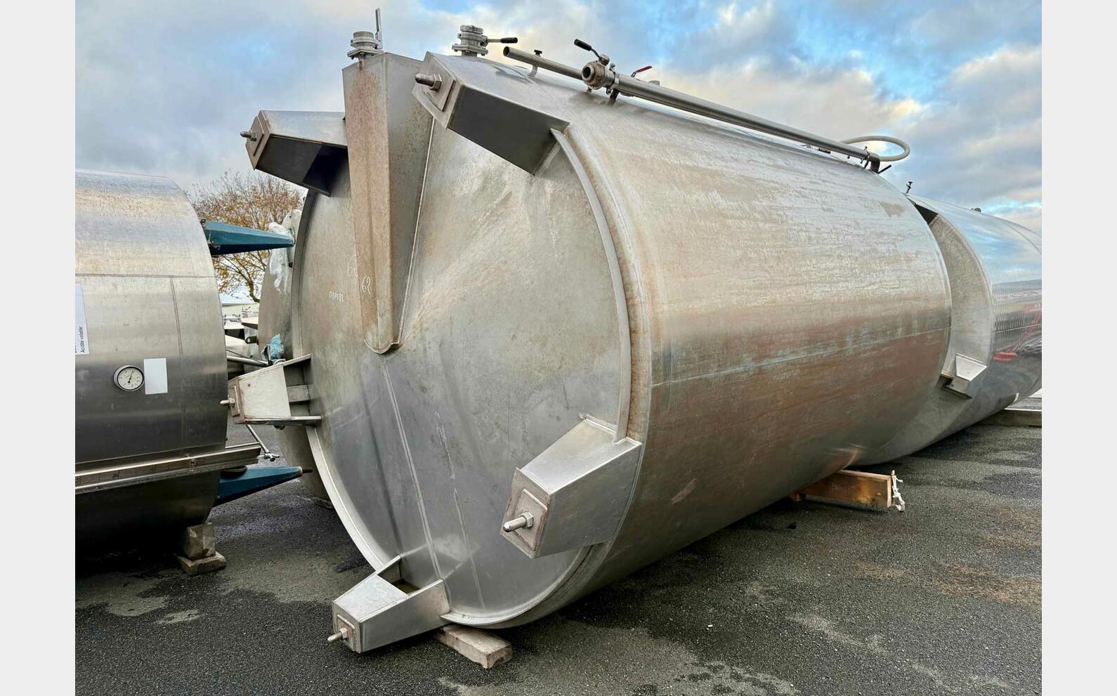 Stainless steel tank - Flat bottom 258 HL (25,800 litres)