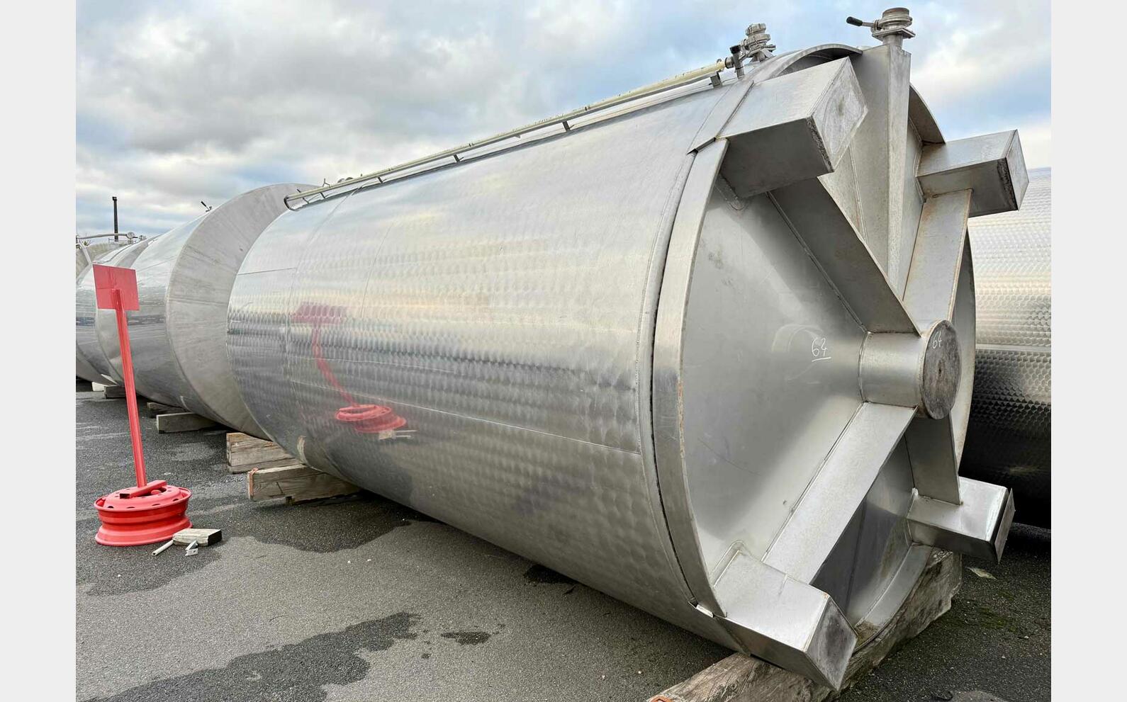 Ss tank - Corked - Flat bottom 235 HL (23,500 litres) LAGOUARDE