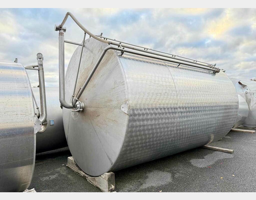 Cuve inox bouchonn&eacute;e - Fond plat sur pieds