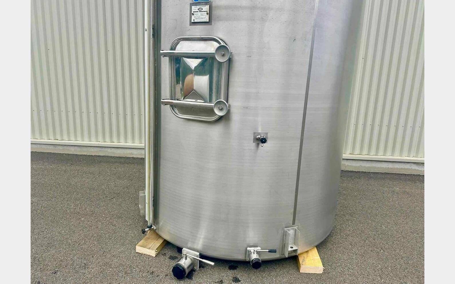 Stainless steel tank 304 140 HL (14 000 litres) MIROIR BRAUTITE