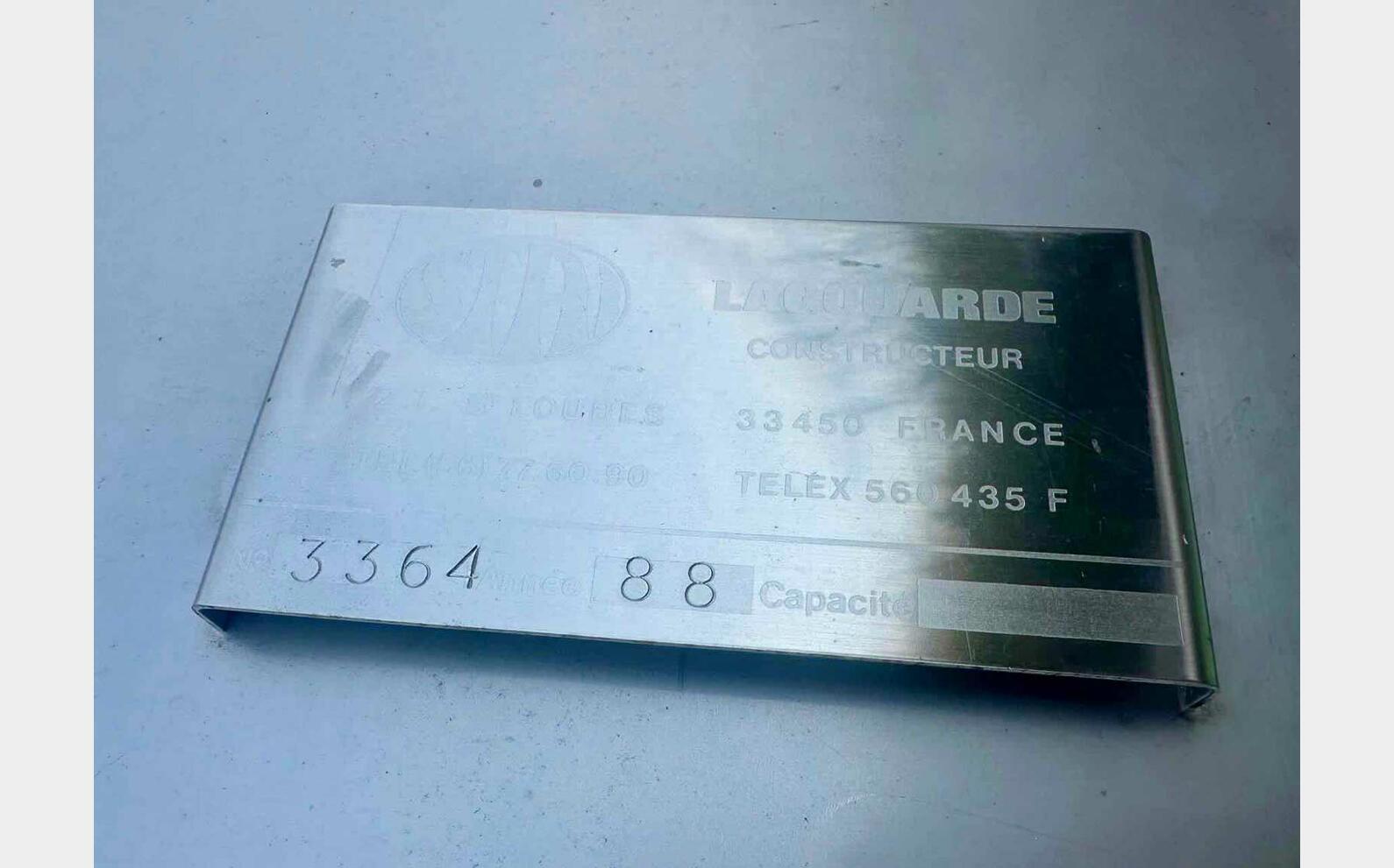 Cuve inox - Fond plat sur pieds 120 HL (12.000 litres) LAGOUARDE