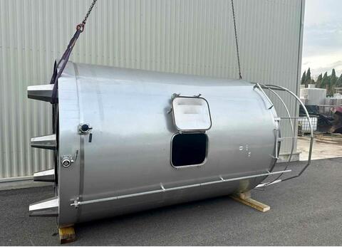 Vertical cylindrical stainless steel tank - On legs