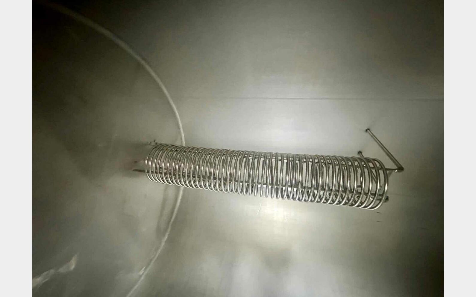 Cuve inox - Fond plat sur pieds 120 HL (12.000 litres) LAGOUARDE
