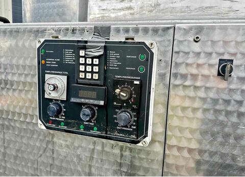 Press 30 HL (3,000 litres) FABBRI