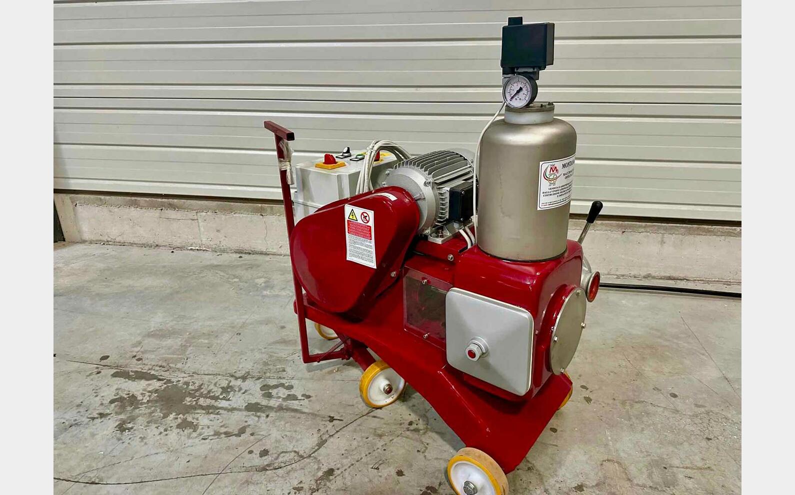 Pompe &agrave; piston reconditionn&eacute; &agrave; neuf MANZINI
