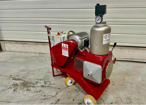 Pompe &agrave; piston reconditionn&eacute; &agrave; neuf MANZINI