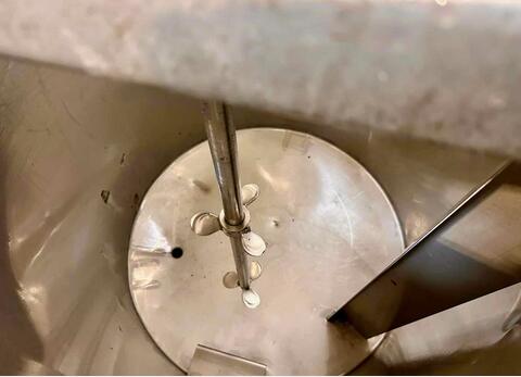 Cuve inox avec agitateur - Sur châssis - Fond conique