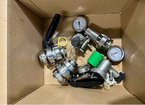 Stainless steel tank - Flat bottom on legs