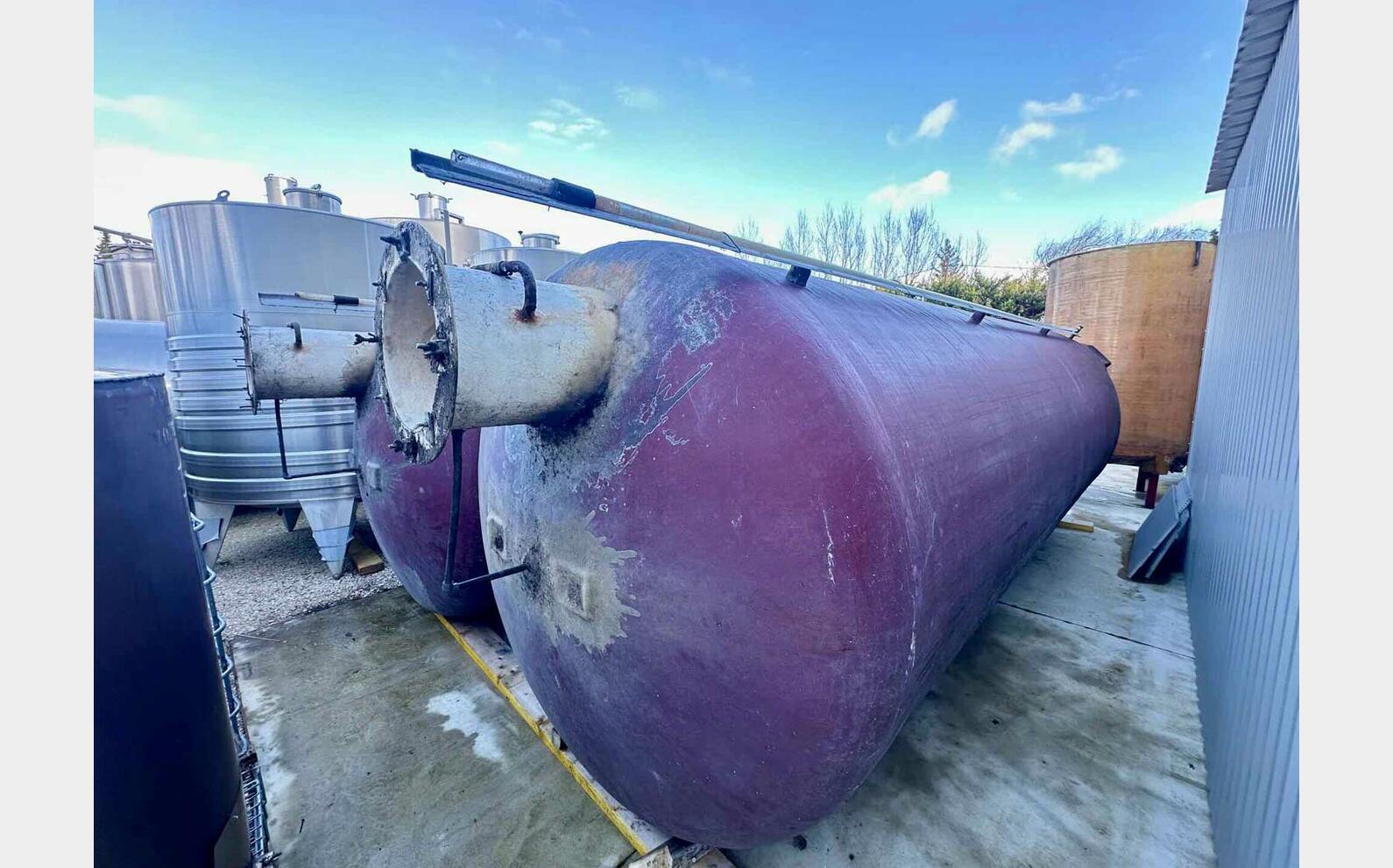 Fibreglass tank - On legs 200 HL (20,000 litres) SELIP