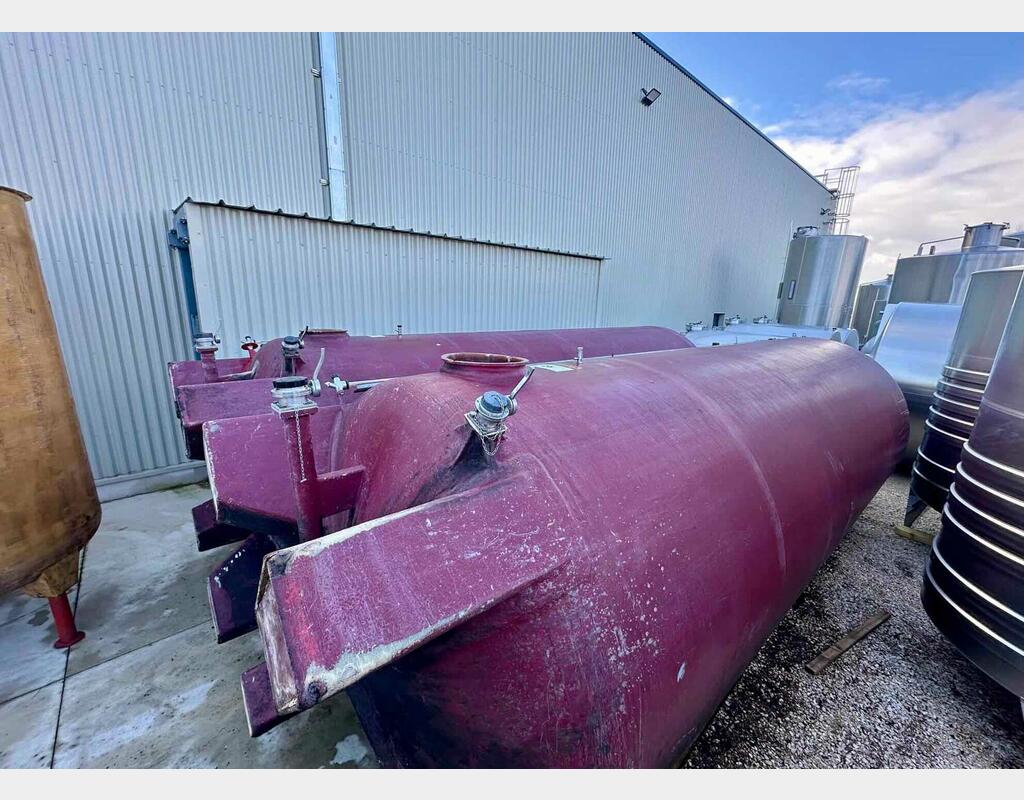 Cuve fibre ferm&eacute;e - Sur pieds 200 HL (20 000 litres) SELIP