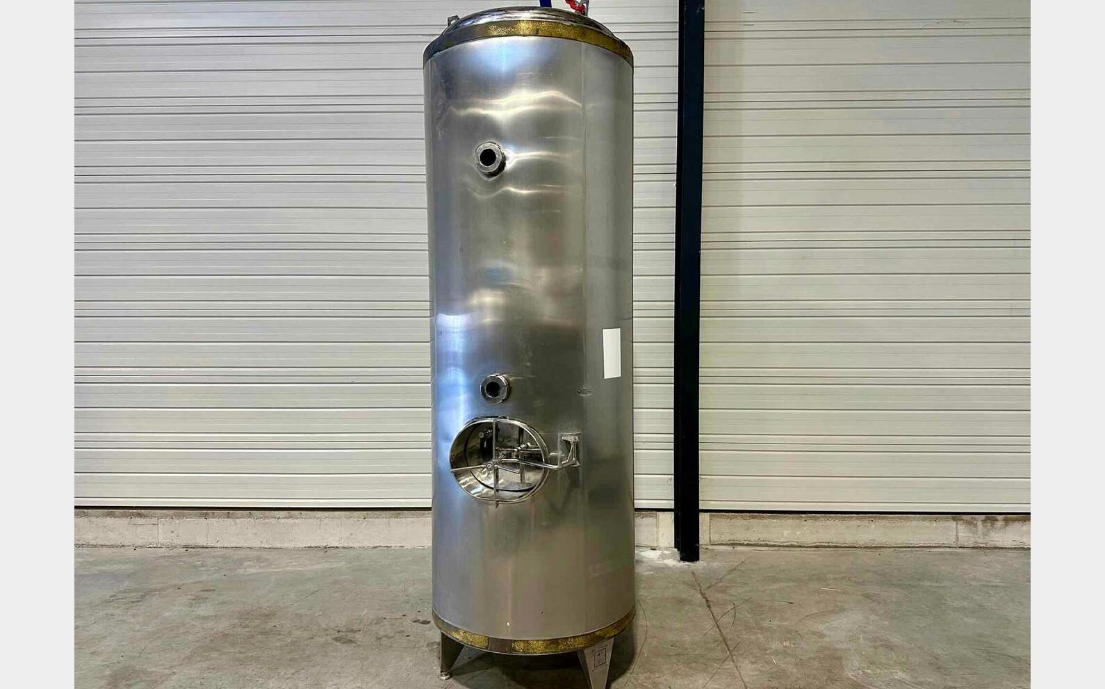 Stainless steel tank on legs 12 HL