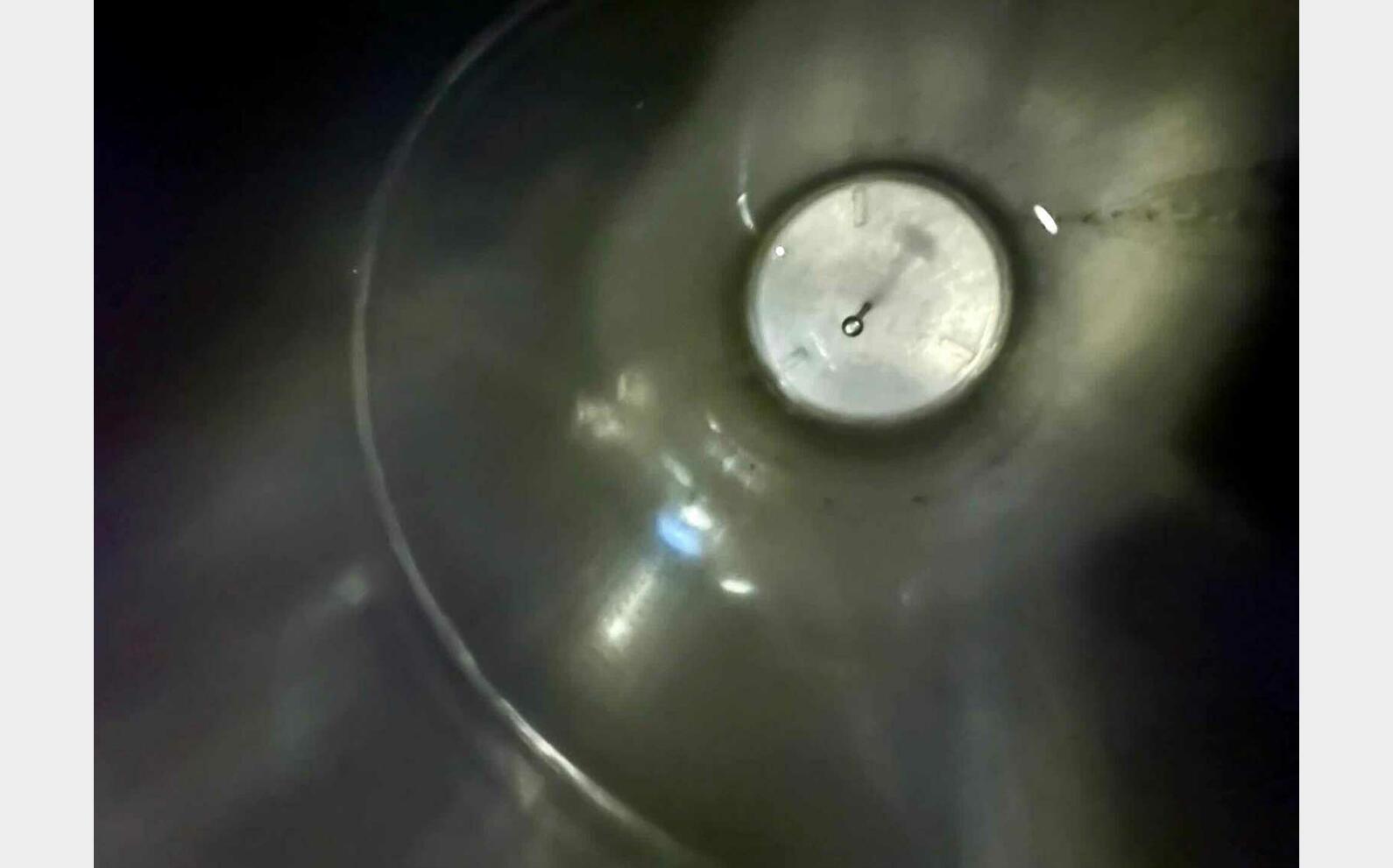 Stainless steel tank on legs 12 HL