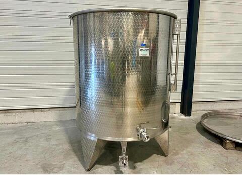 Stainless steel tank - Floating head 23 HL (2 300 litres)