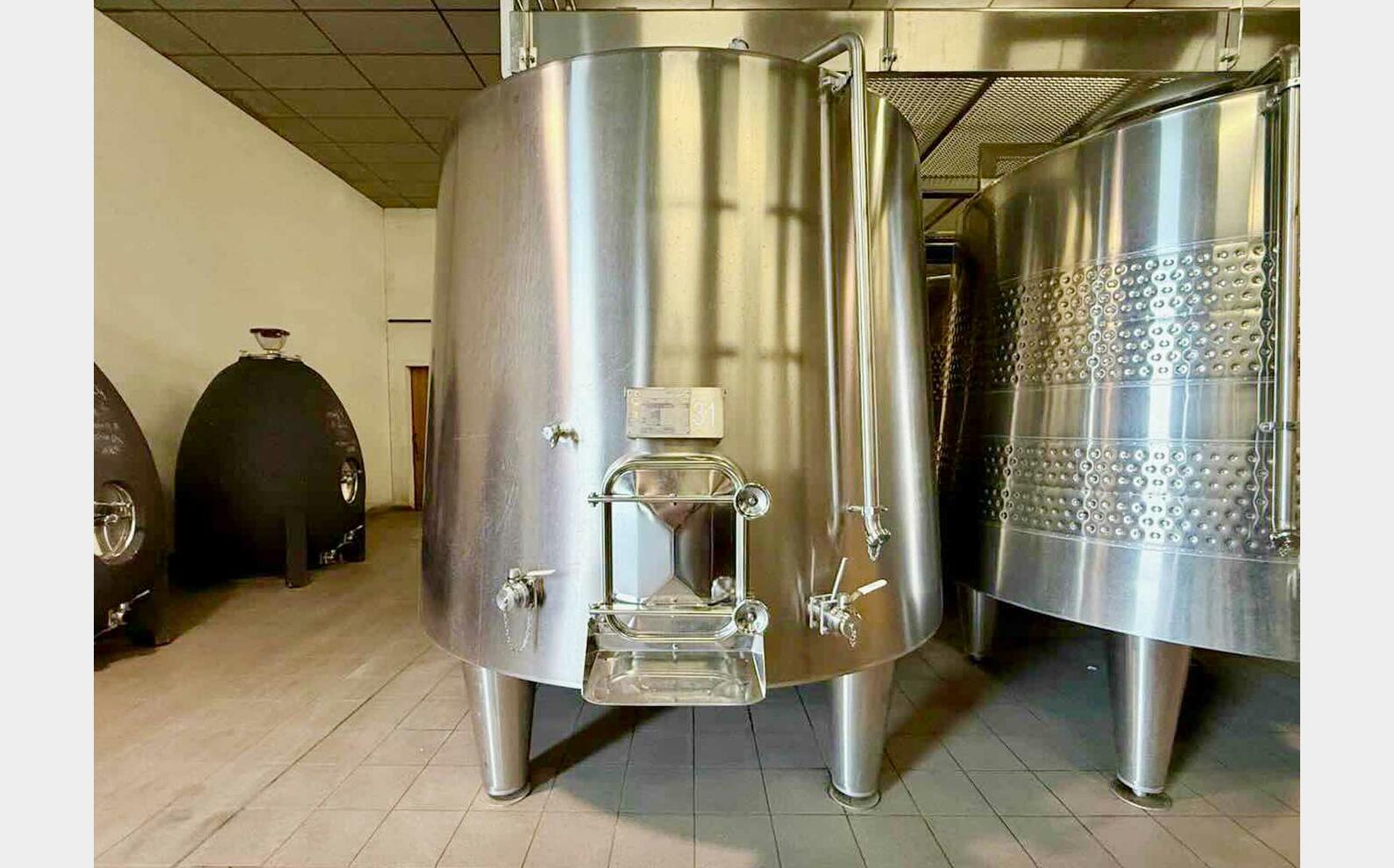 Cuve inox 304 isol&eacute;e thermor&eacute;gul&eacute;e 79 HL (7 900 litres) SERAP