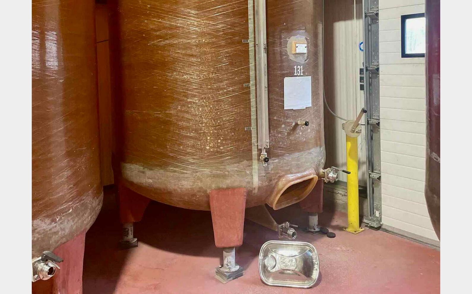 Cuve fibre de verre - Chapeau flottant 150 hl ( 15 000 litres)