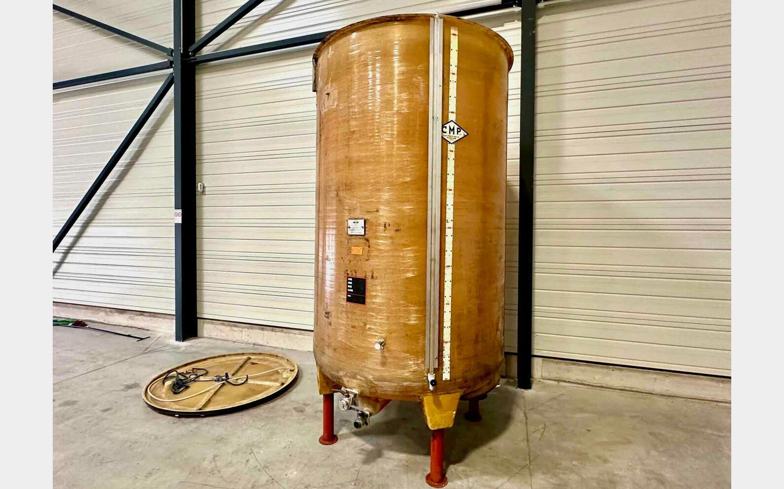 Cuve fibre sur pieds - Chapeau flottant 50 HL (5 000 litres) CMP
