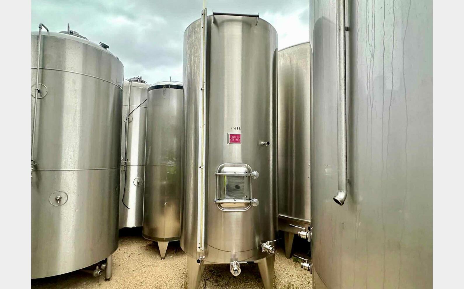 Stainless steel tank 45 HL (4,500 litres) DABRIGEON