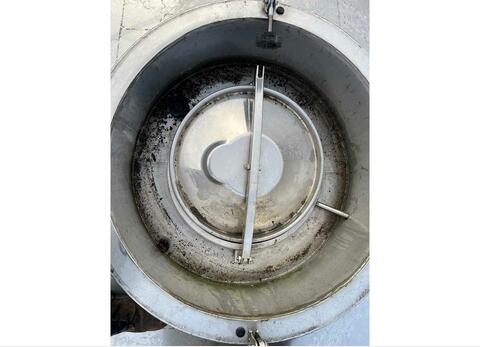 Cuve inox 316 - Circuit coquillé isolée - Fond plat incliné 2% sur radier