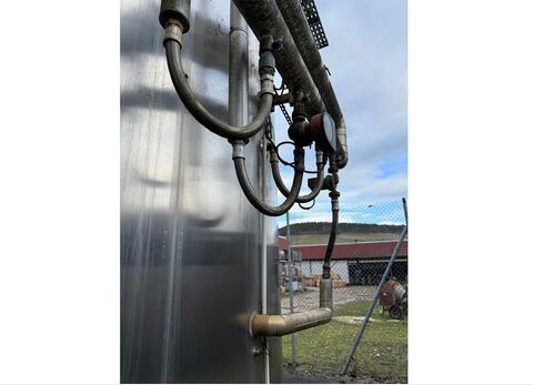 Cuve inox 316 - Circuit coquillé isolée - Fond plat incliné 2% sur radier