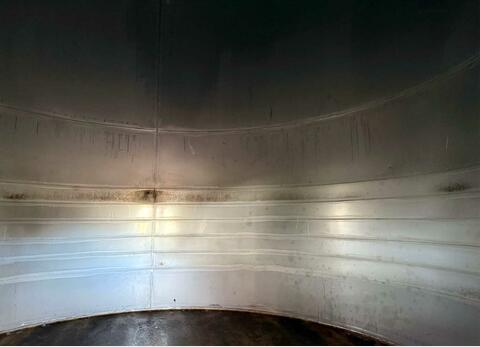 Cuve inox 316 - Circuit coquillé isolée - Fond plat incliné 2% sur radier