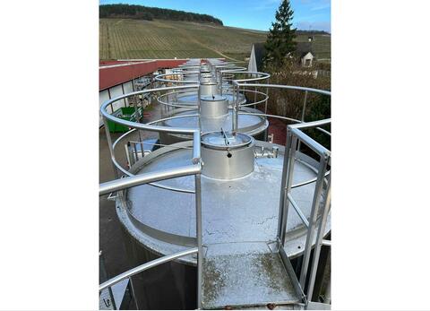 Cuve inox 316 - Circuit coquillé isolée - Fond plat incliné 2% sur radier