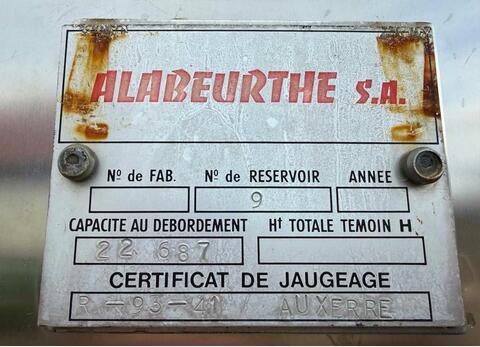 Cuve inox 316 - Circuit coquillé isolée - Fond plat incliné 2% sur radier