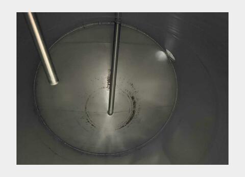 Cuve inox 316 - Circuit coquillé isolée - Fond plat incliné 2% sur radier