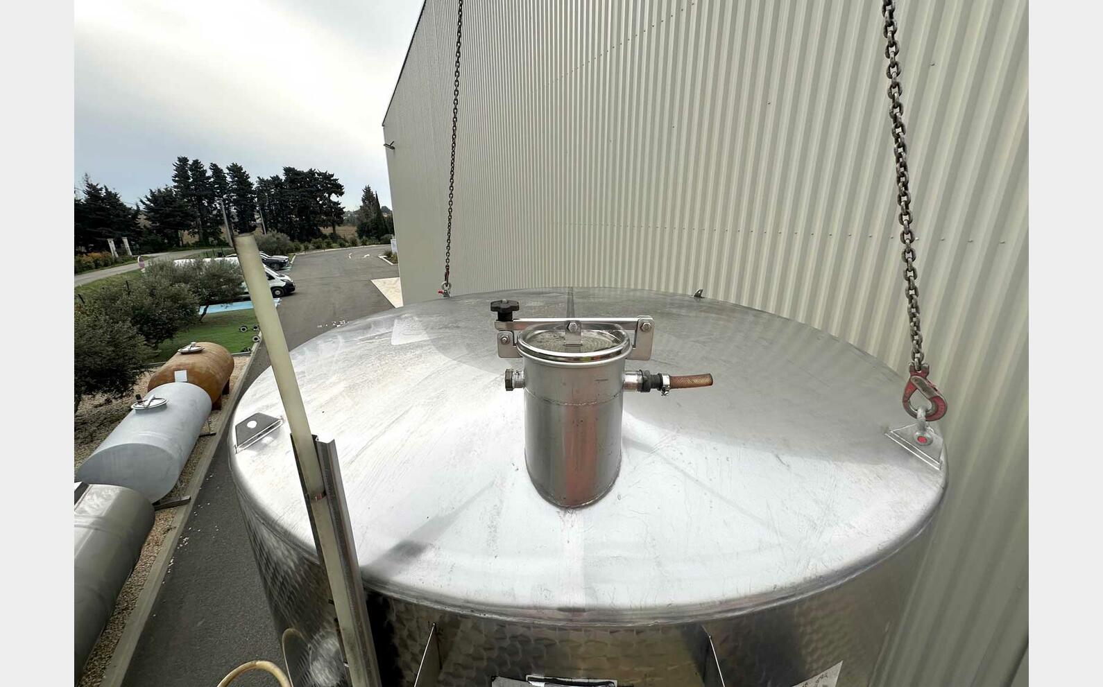 Cuve inox 304- Compartiment&eacute;e 97 + 52 + 81 = 230 HL (23 000 litres) GD INDUSTRIE