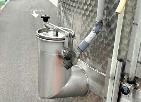 Cuve inox 304- Compartimentée - fond conique sur pieds