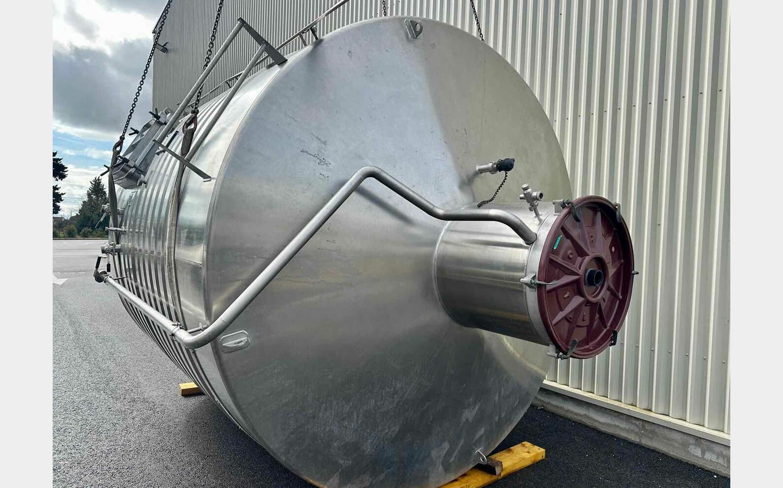 Cuve inox sur ch&acirc;ssis - Circuit coquill&eacute; 139 HL (13 900 litres) ETA
