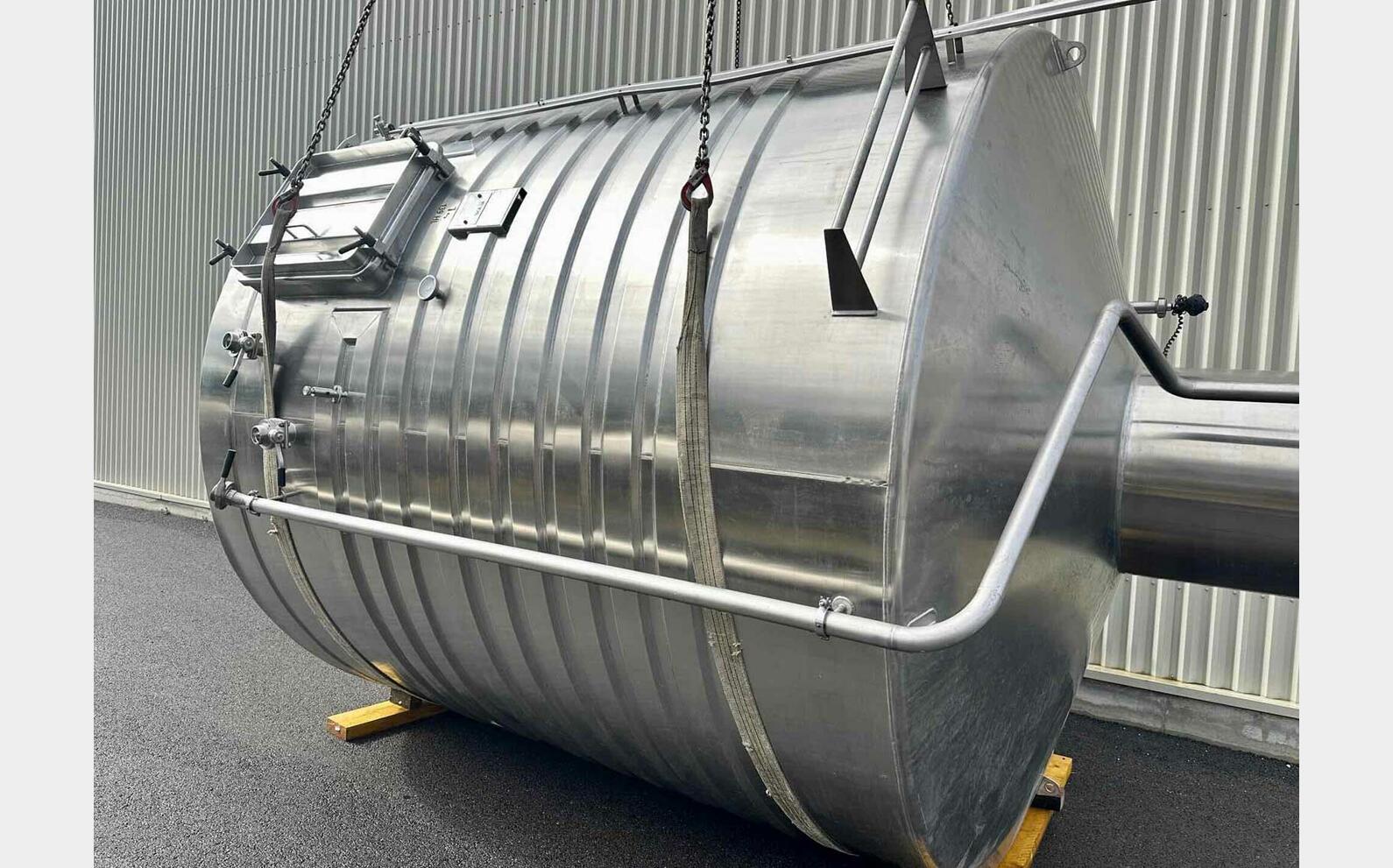 Cuve inox sur ch&acirc;ssis - Circuit coquill&eacute; 139 HL (13 900 litres) ETA