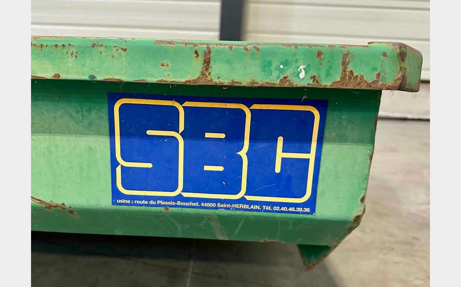 Benne basculante 960 litres SBC