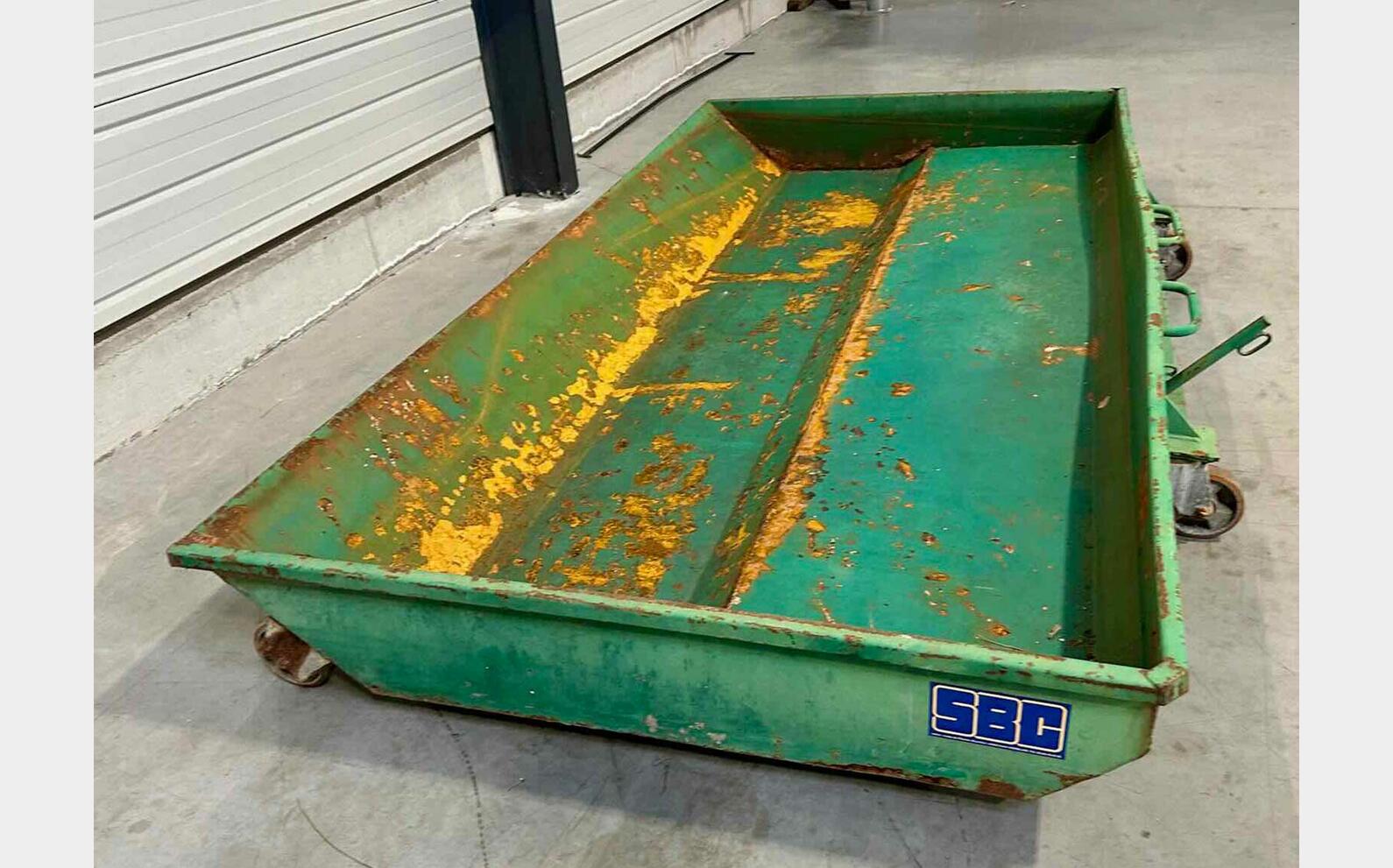 Benne basculante 960 litres SBC