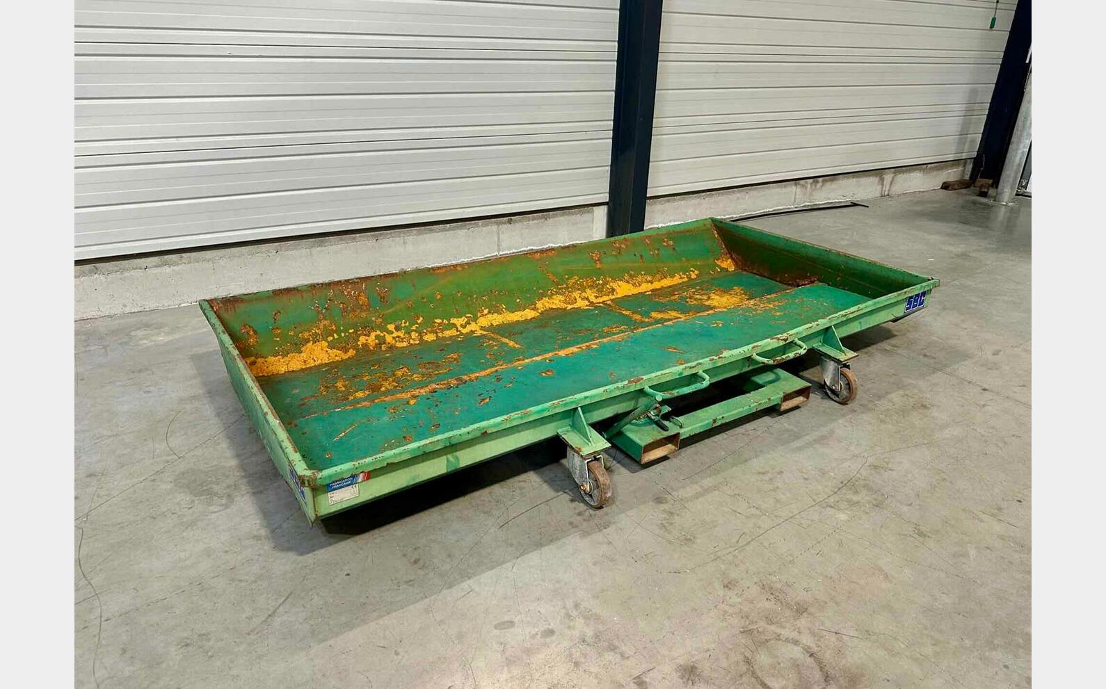 Benne basculante 960 litres SBC