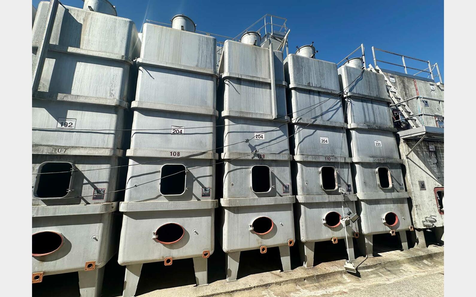 Epoxy-coated steel tank - Rectangular 204 HL (20,400 litres)
