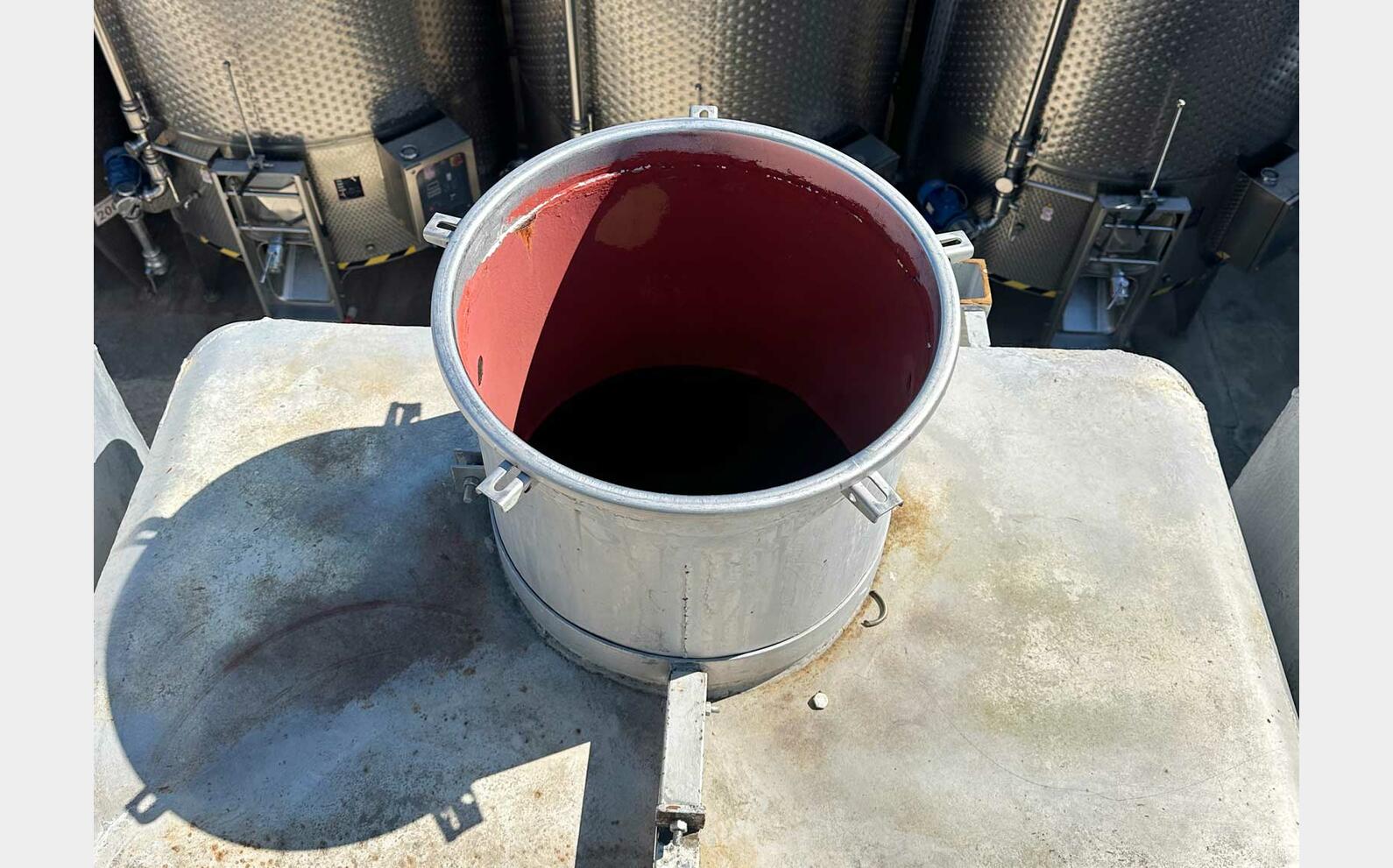 Epoxy-coated steel tank - Rectangular 192 HL (19,200 litres)