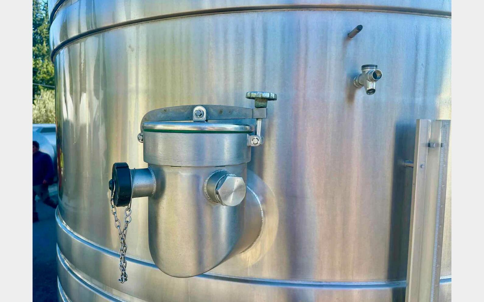 Cuve inox316L Thermor&eacute;gul&eacute;e pigeage 91 hl + 47 hl = 138 hl (13 800 litres) PIERRE GUERIN