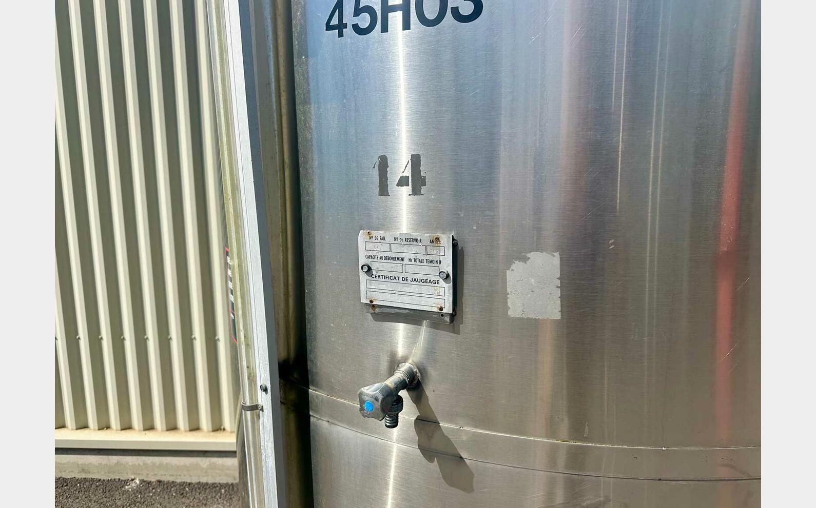 Cuve inox - Fond plat sur jupe 45 HL (4 500 litres)