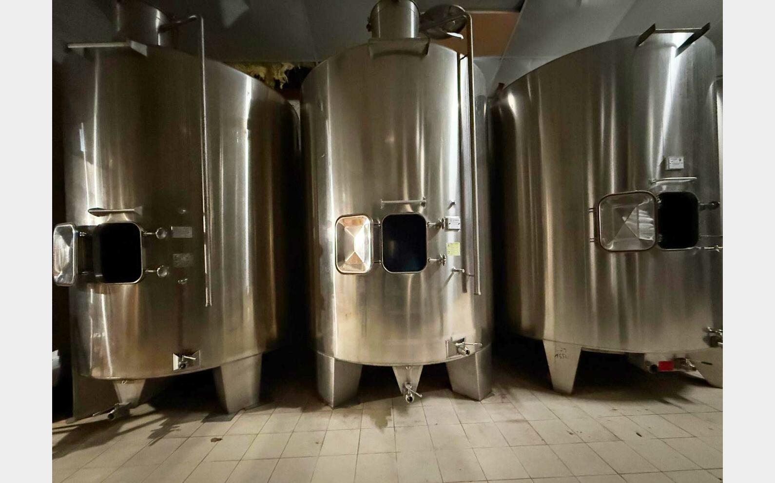 Cuve inox - Fond conique sur pieds 155 HL (15 500 litres) DABRIGEON